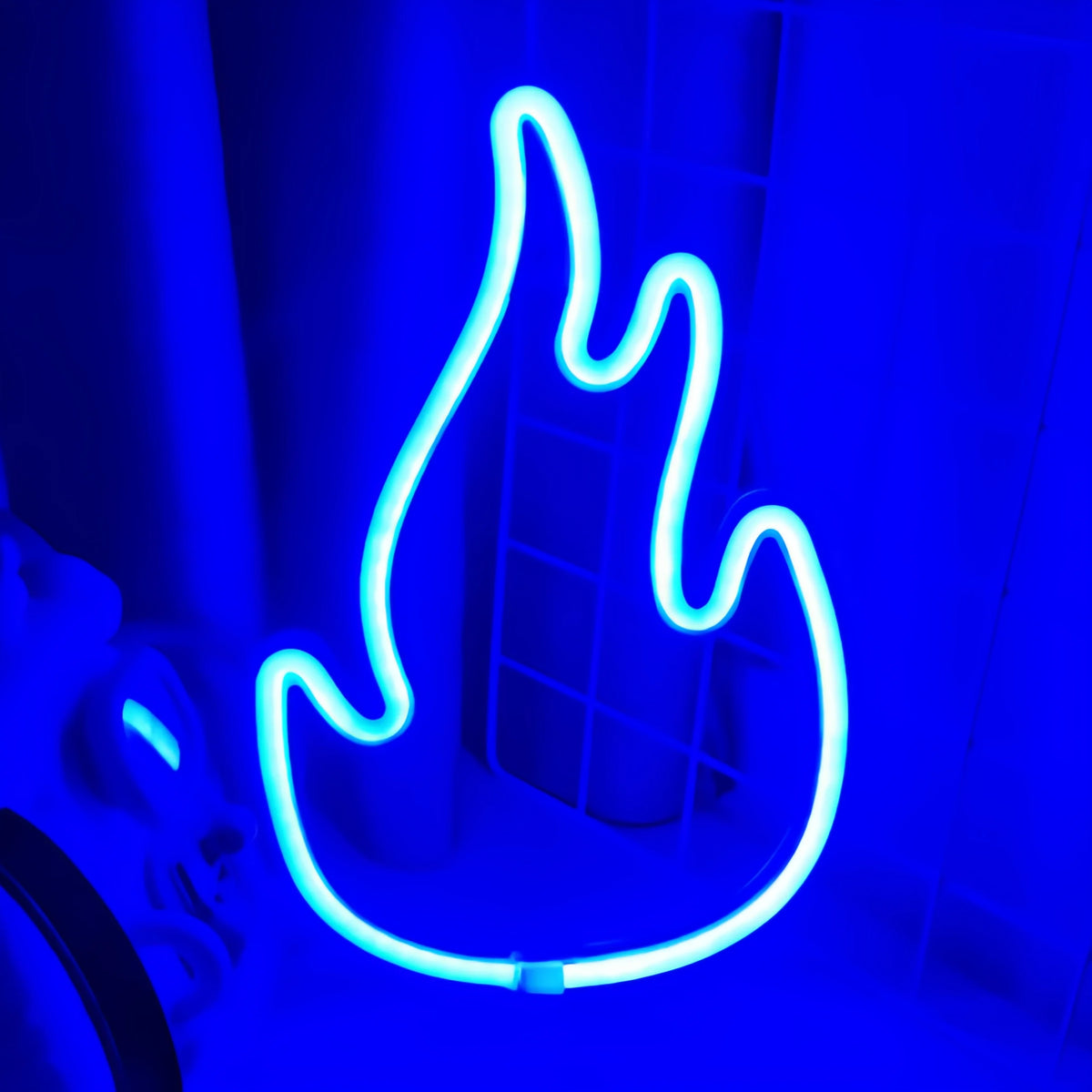 Halloween LED Bat Neon Wall Light – USB/Battery Powered, Spooky Party Decor