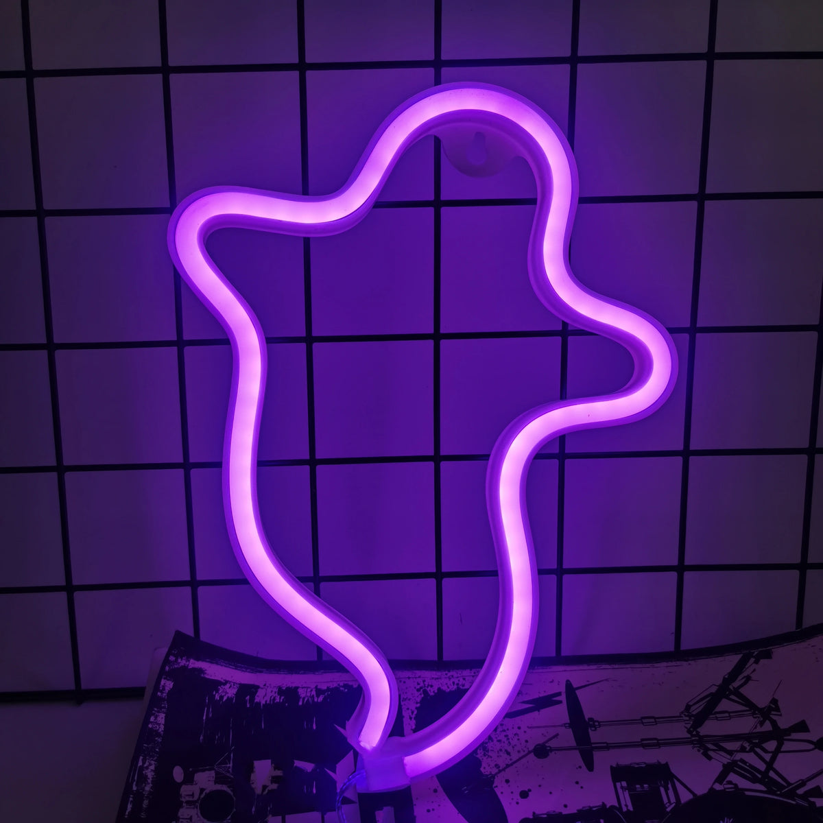 Halloween LED Bat Neon Wall Light – USB/Battery Powered, Spooky Party Decor