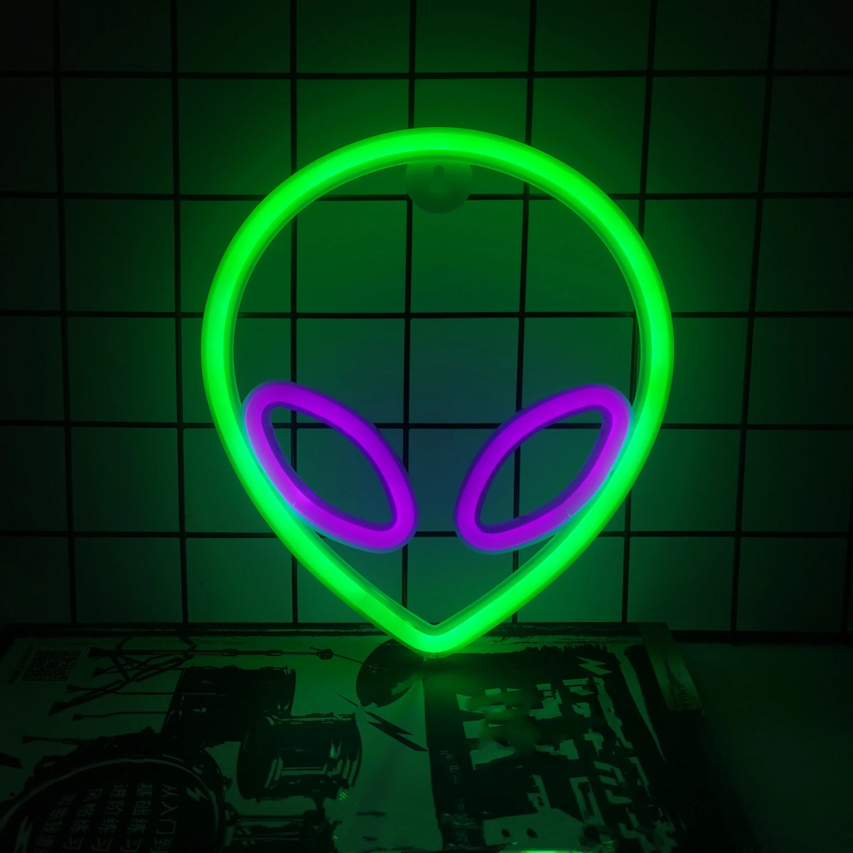 Halloween LED Bat Neon Wall Light – USB/Battery Powered, Spooky Party Decor